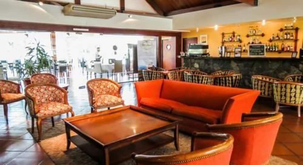 Howard Johnson Hotel & Spa Villa General Belgrano Dış mekan fotoğraf
