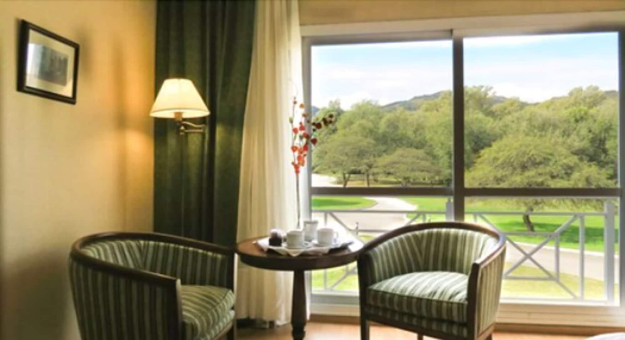 Howard Johnson Hotel & Spa Villa General Belgrano Dış mekan fotoğraf