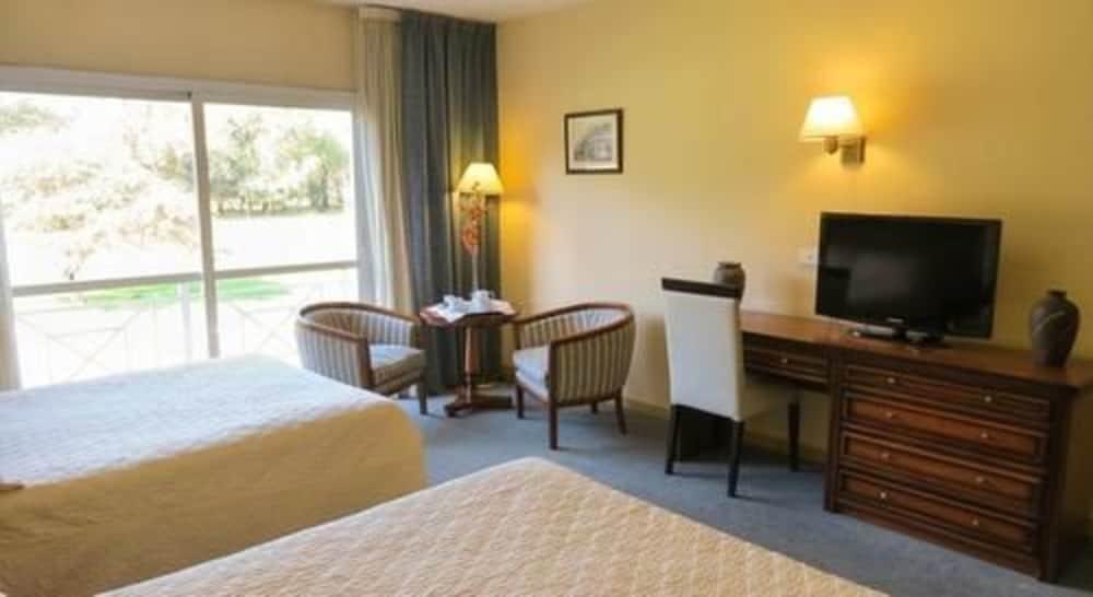 Howard Johnson Hotel & Spa Villa General Belgrano Dış mekan fotoğraf