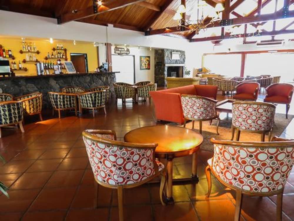 Howard Johnson Hotel & Spa Villa General Belgrano Dış mekan fotoğraf