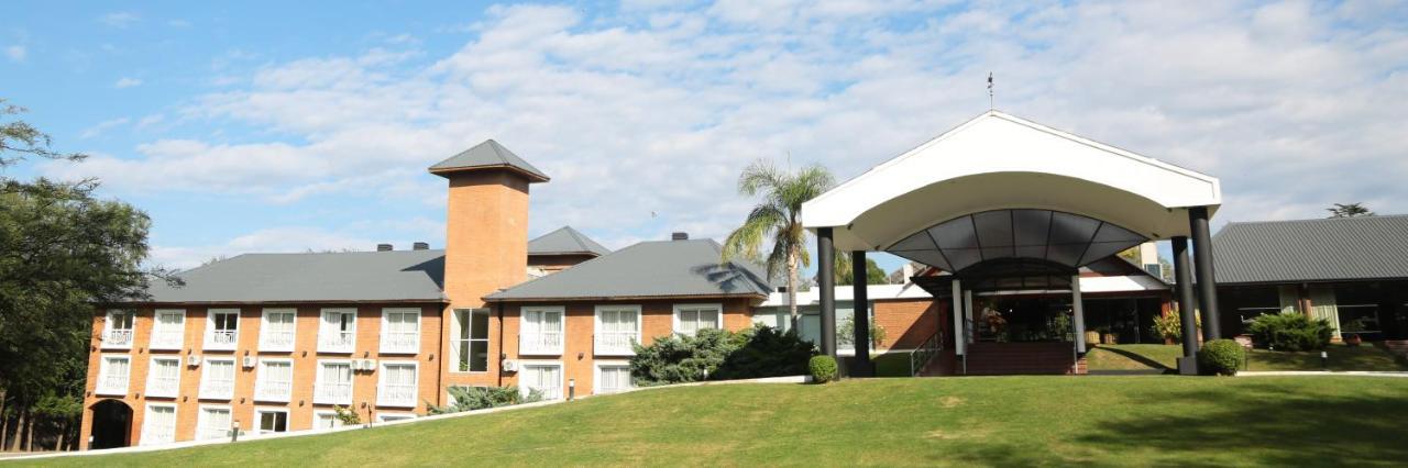 Howard Johnson Hotel & Spa Villa General Belgrano Dış mekan fotoğraf