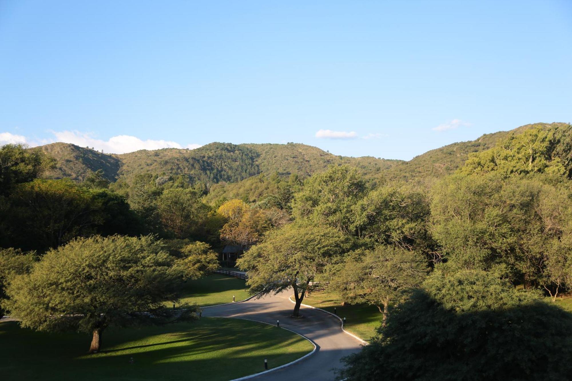 Howard Johnson Hotel & Spa Villa General Belgrano Dış mekan fotoğraf